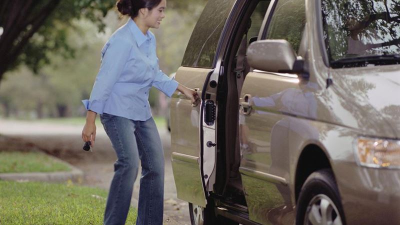 Comprehensive Review of the 2017 Toyota Sienna: Features, Performance, and Comfort